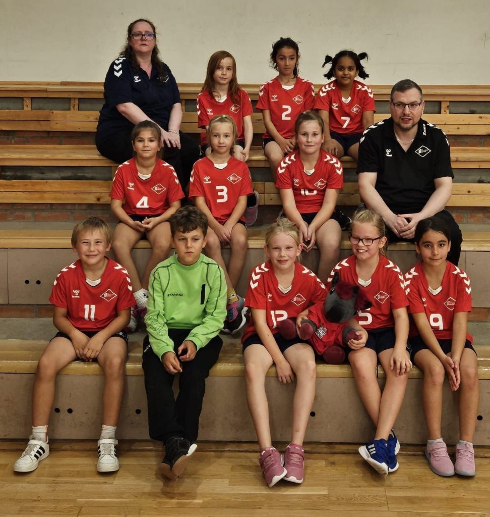 An diesem Wochenende startete unsere F-Jugend in die neue Saison! Gut aufgestellt ist die Mannschaft um das Trainergespann Nützmann/Rickert.