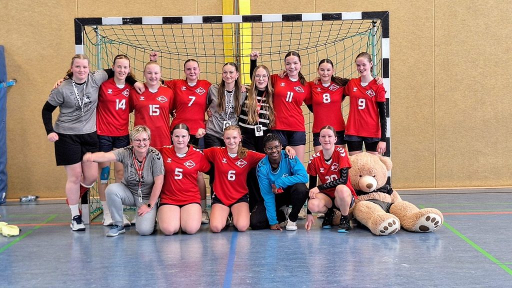 Mit Teamgeist und gegenseitigem Ansporn zu deutlichem Heimsieg