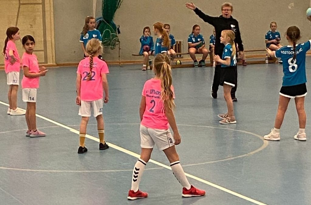 F-Jugend-Mädchen stellen sich herausforderndem Spieltag in Marienehe