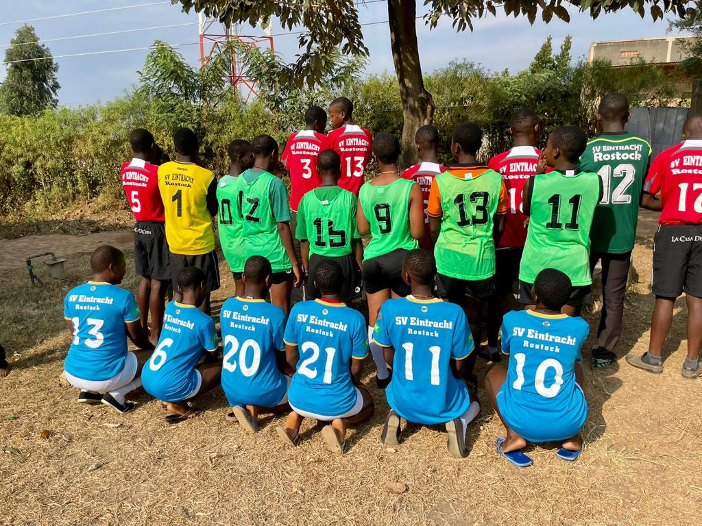 Die Eintracht spielt jetzt auch in Uganda