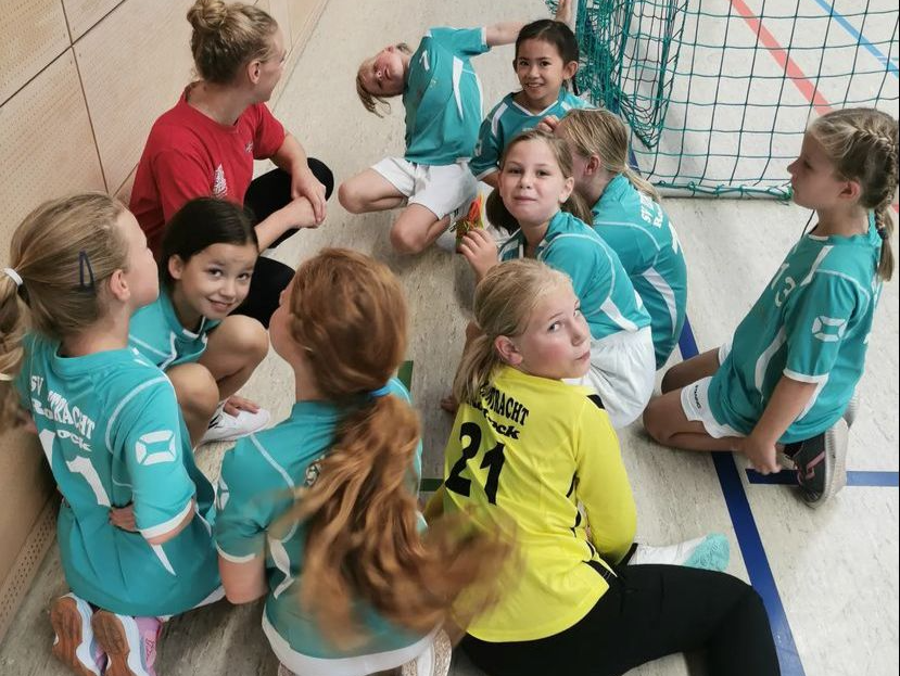 Am Sonntag stand für unsere weibliche Jugend E das erste Punktspiel der Saison an. Die